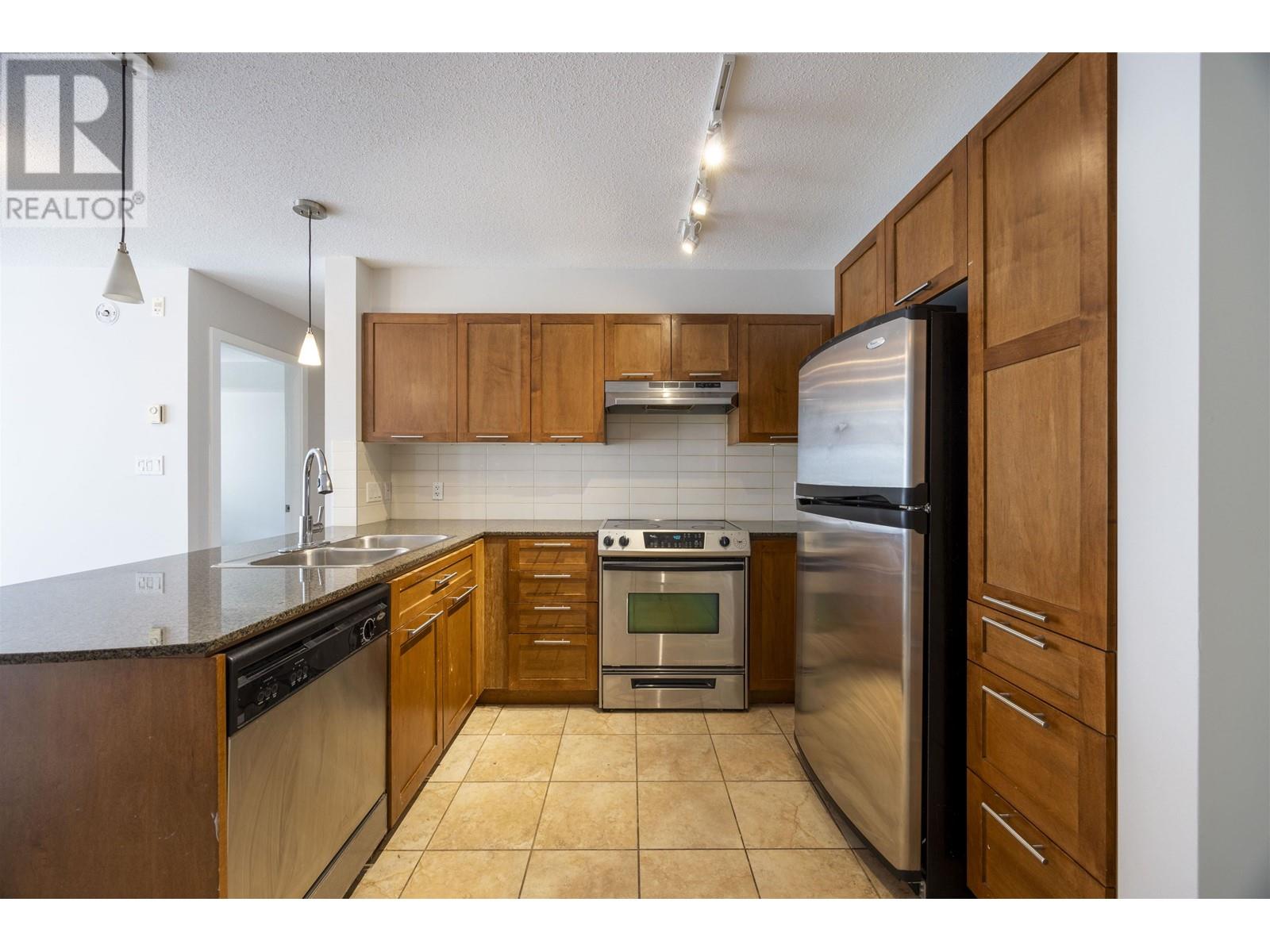 Property at 416 19677 MEADOW GARDENS WAY image 3