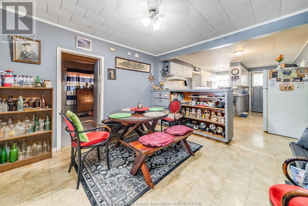Property at 141 HARVEY STREET image 3
