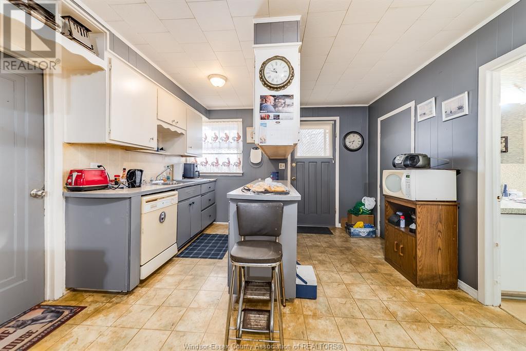 Property at 141 HARVEY STREET image 5