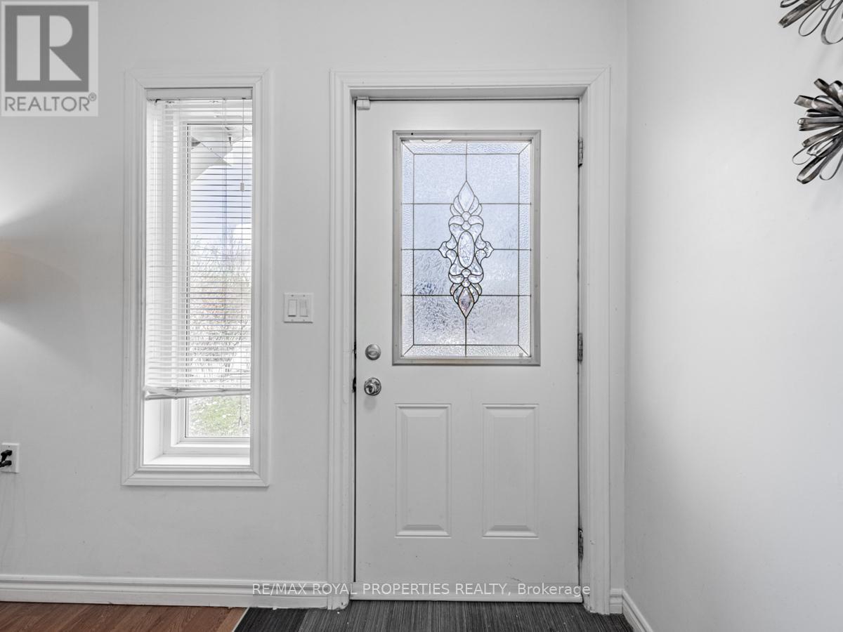 Property at 32 ST DUNSTAN DRIVE image 3