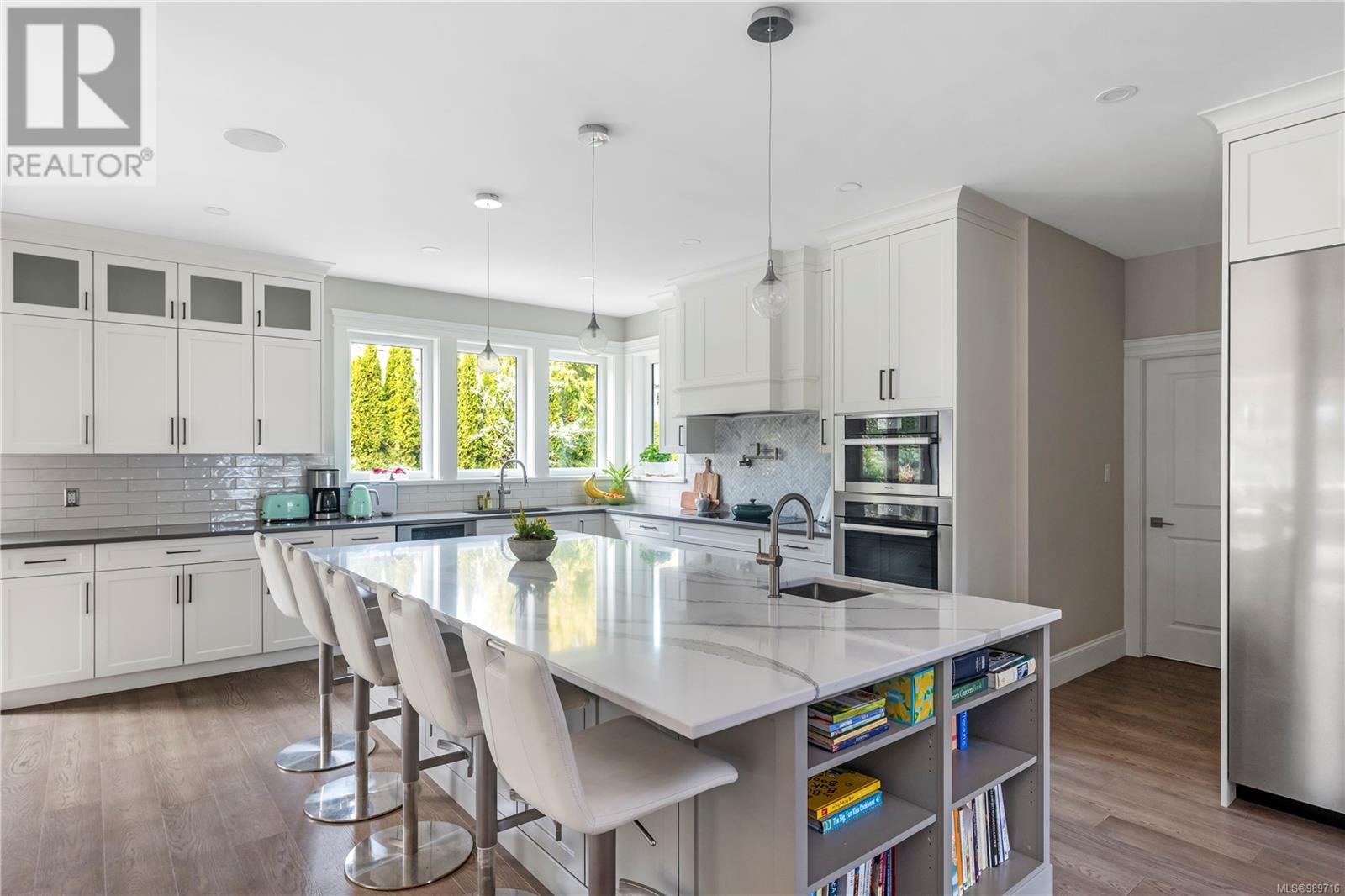3350 Weald Rd, Oak Bay, British Columbia  V8R 6E3 - Photo 14 - 989716