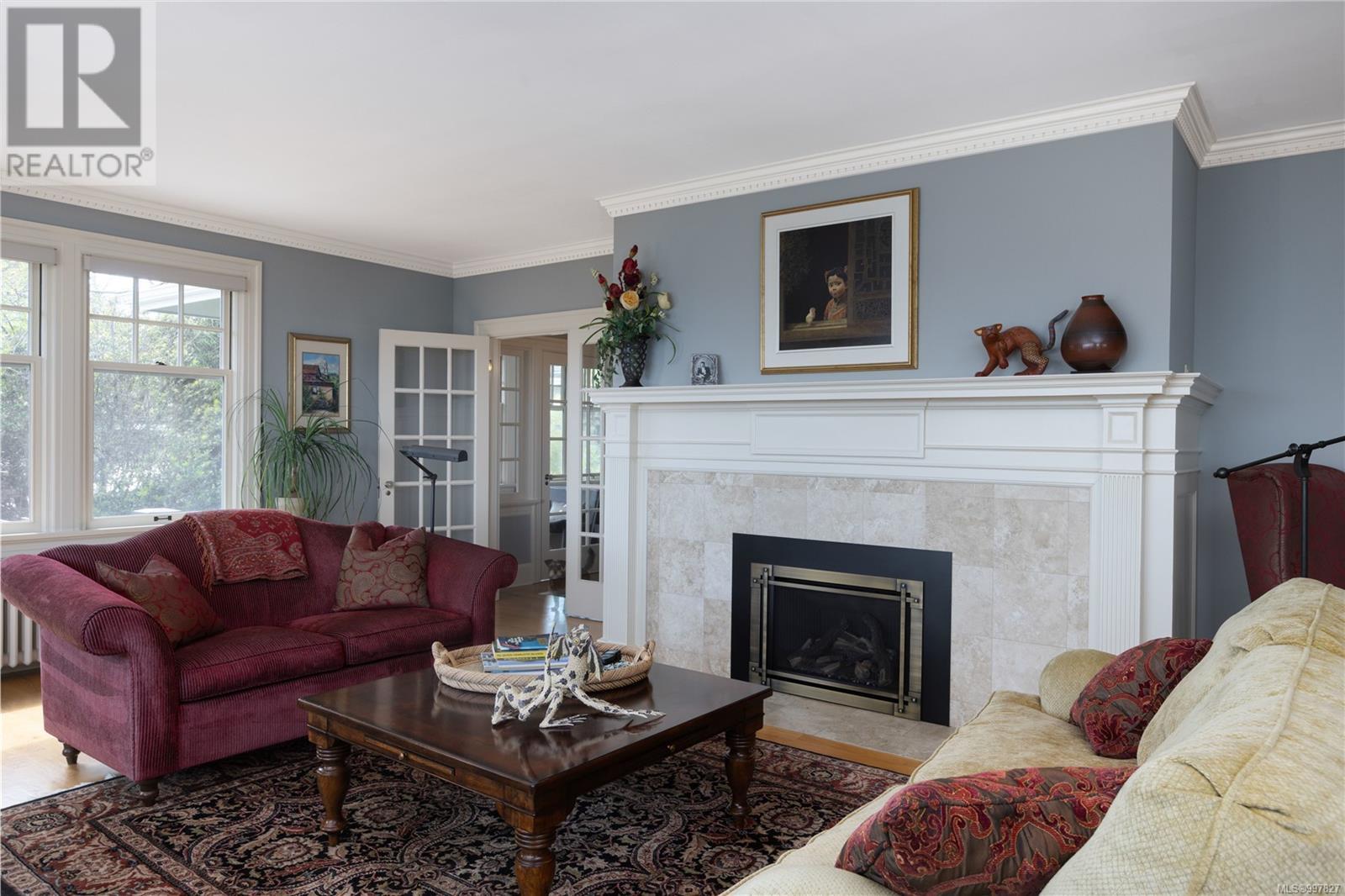 Property at 261 King George Terr image 4