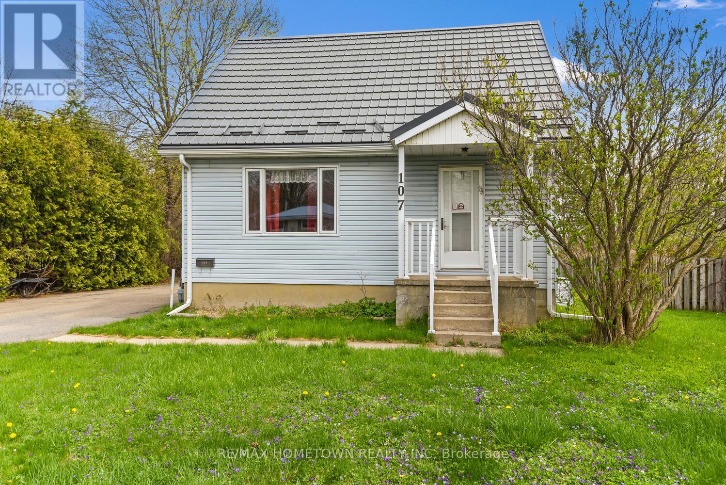Property at 107 WINDSOR DRIVE image 3