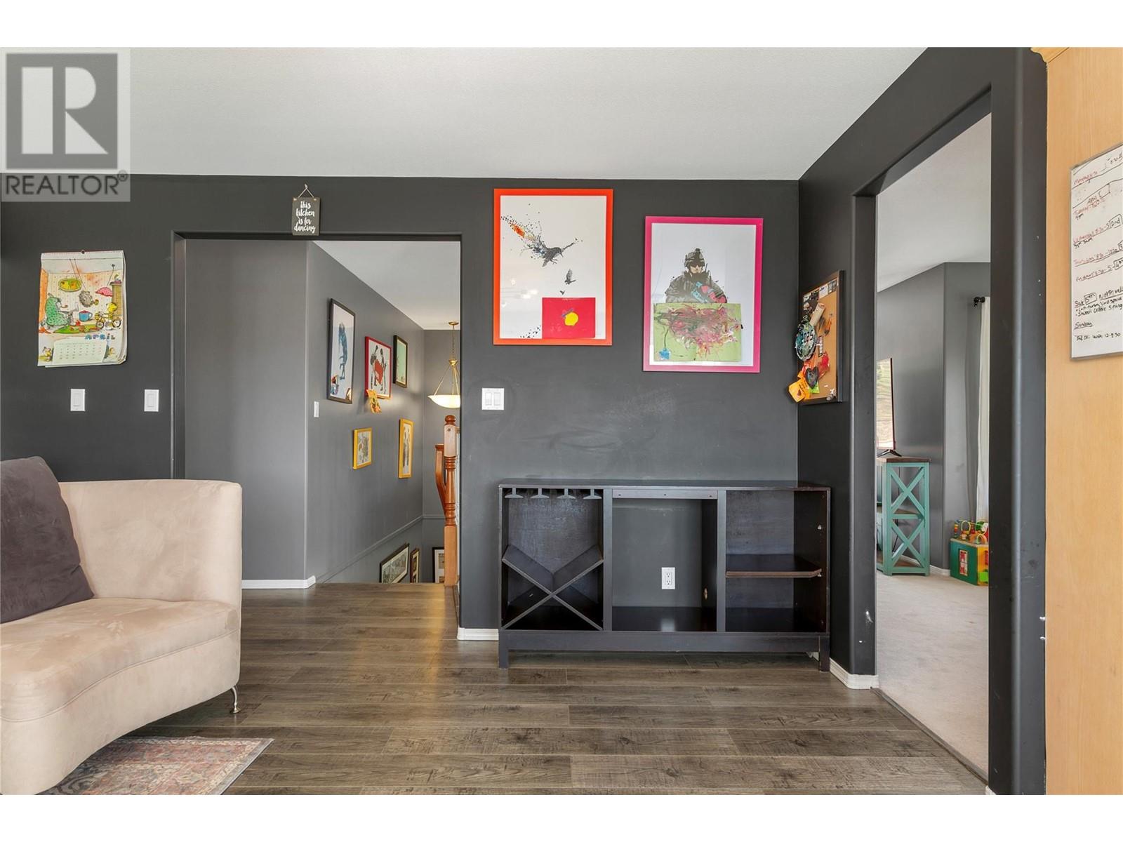 Property at 5596 Curlew Road image 4