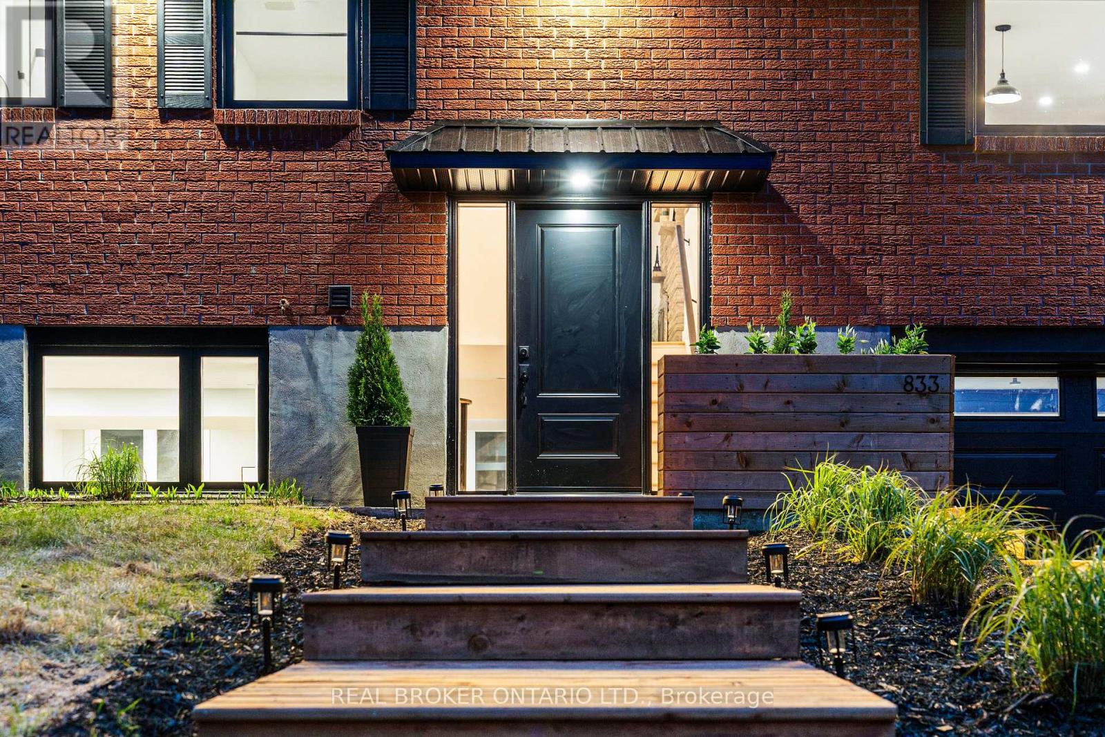 833 Beavertail Road, Ottawa, Ontario  K0A 1L0 - Photo 3 - X12131148