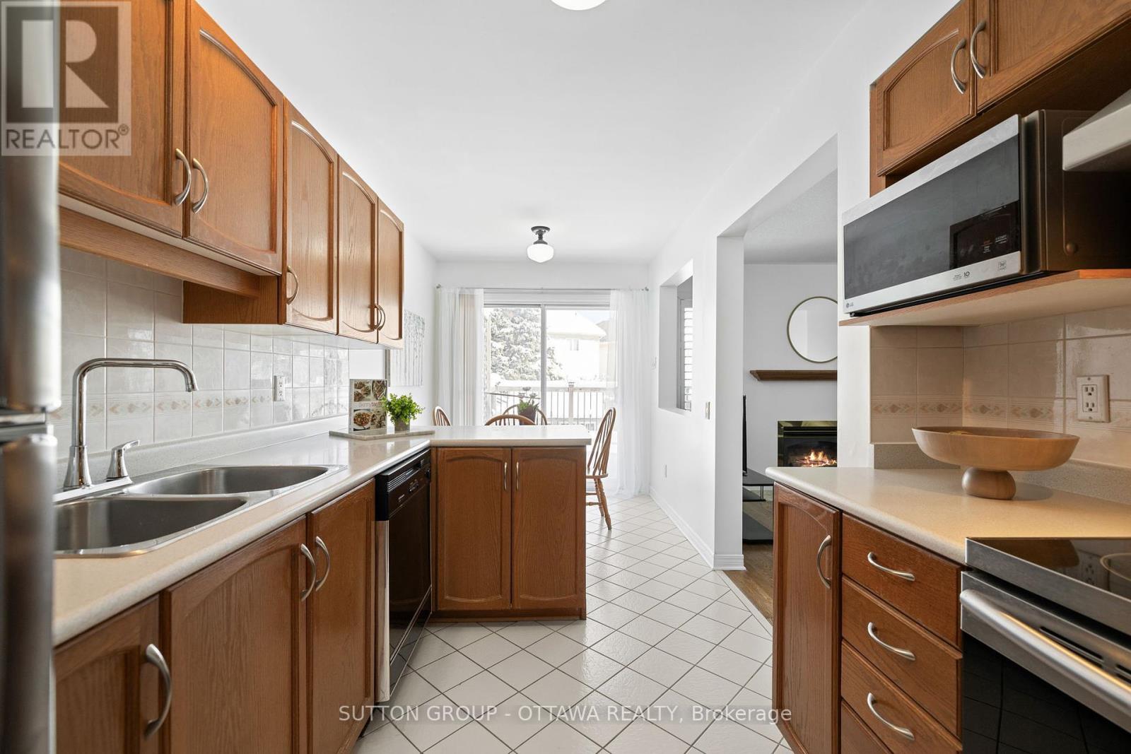 45 Redpath Drive, Ottawa, Ontario  K2G 6E4 - Photo 9 - X12131242