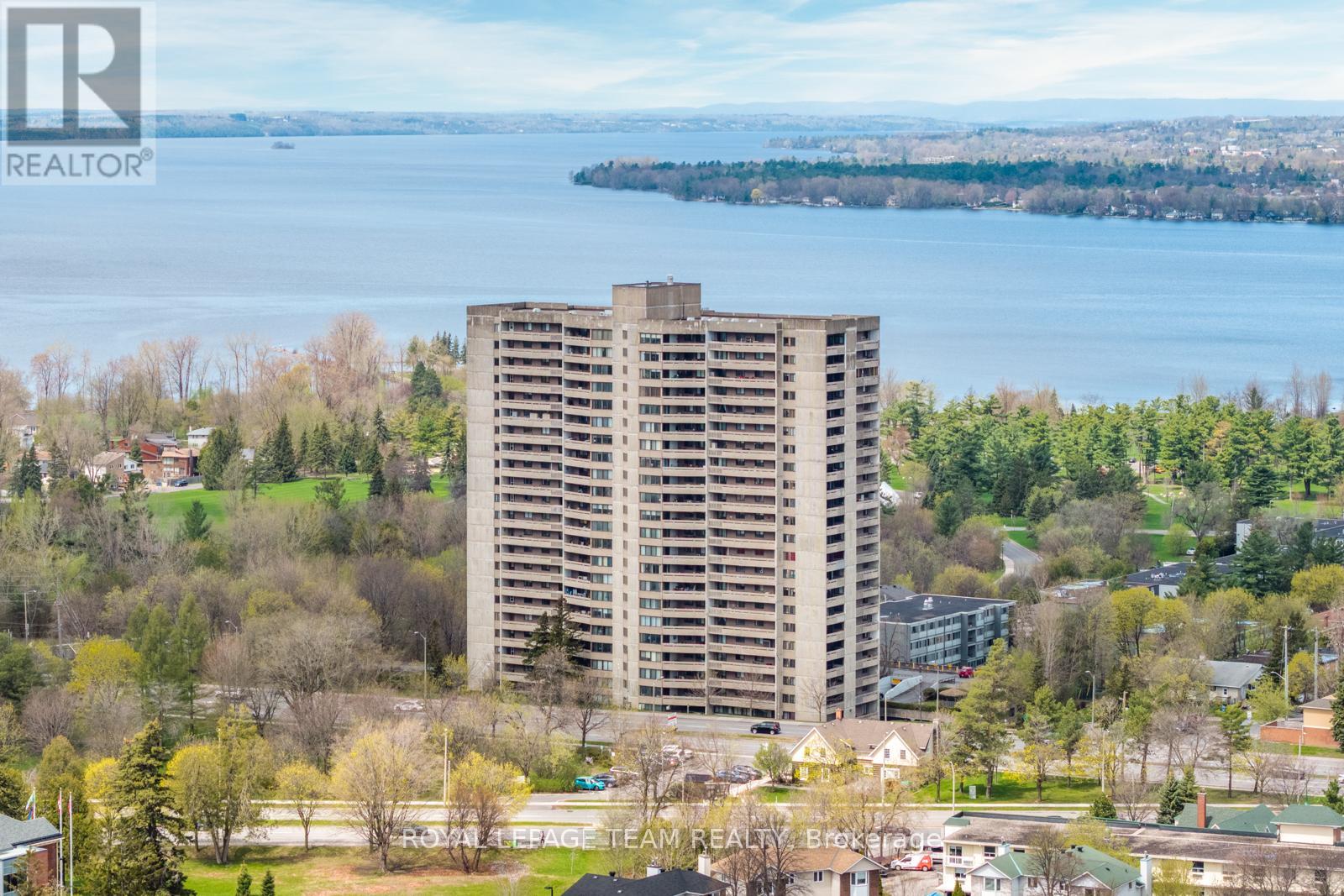 2004 - 415 Greenview Avenue, Ottawa, Ontario  K2B 8G5 - Photo 1 - X12131266