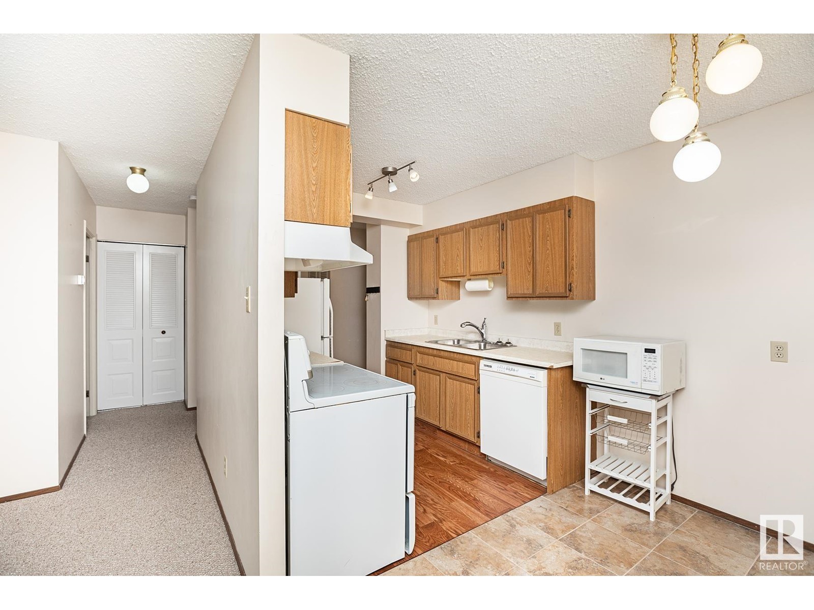 Property at #1005 12841 65 ST NW image 4