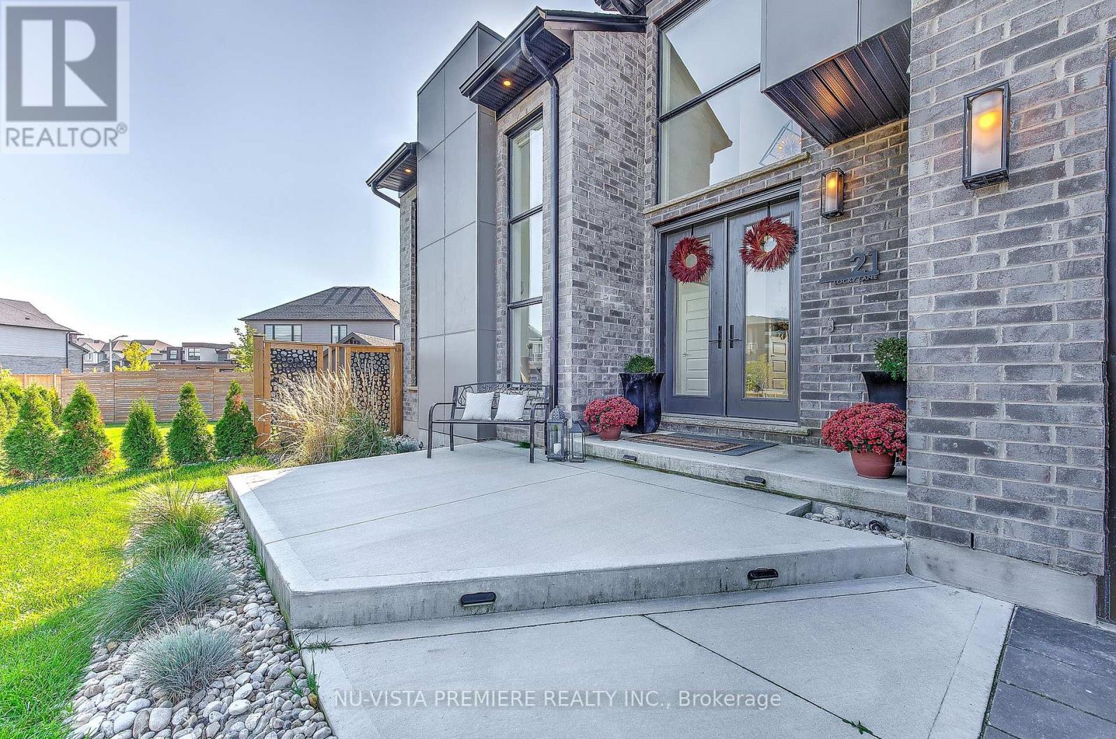 21 Locky Lane, Middlesex Centre, Ontario  N0L 1R0 - Photo 5 - X12131110