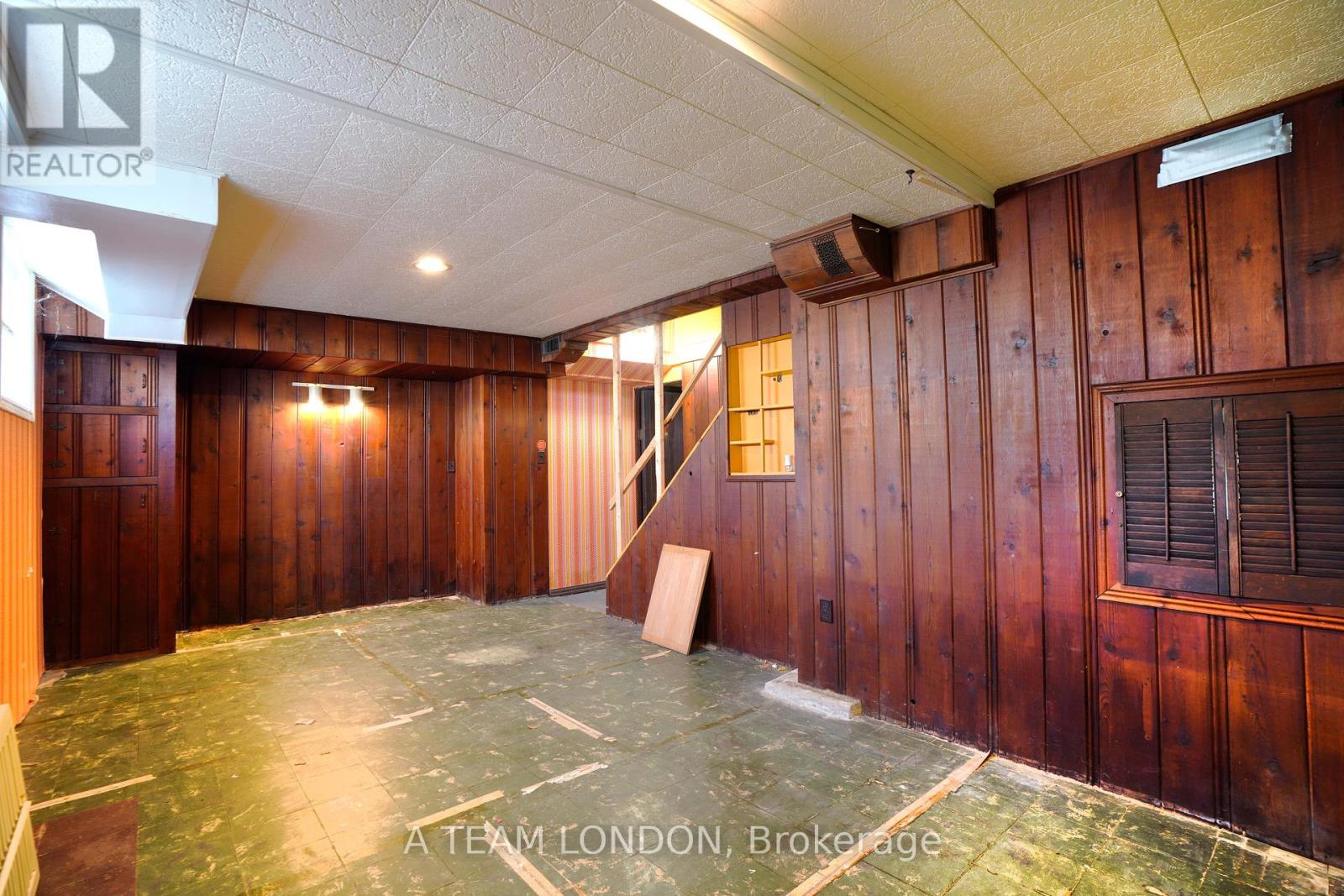 422 Chester Street, London South, Ontario  N6C 2J4 - Photo 28 - X12131142