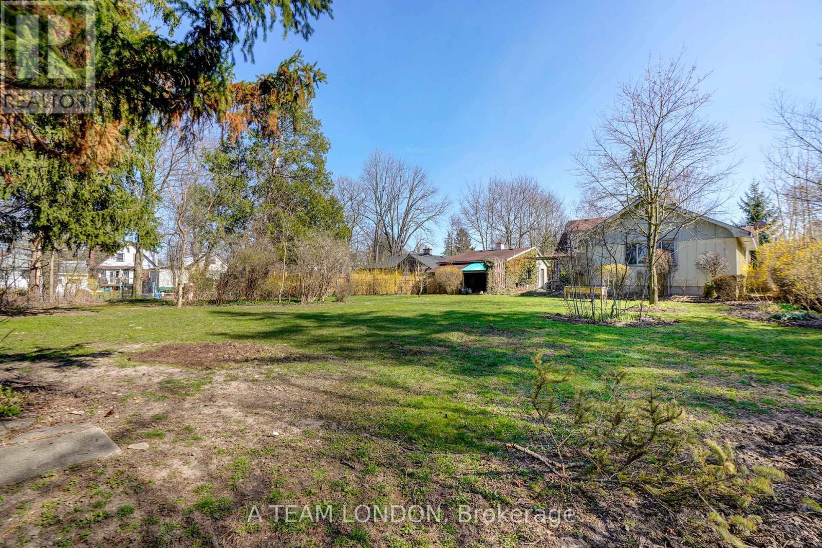 422 Chester Street, London South, Ontario  N6C 2J4 - Photo 45 - X12131142