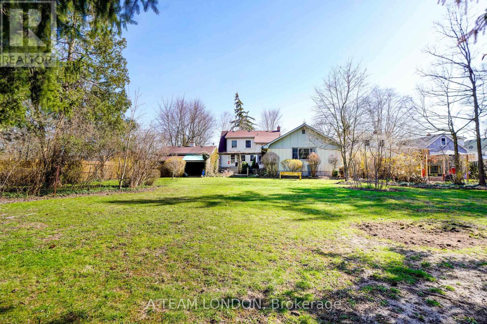 422 Chester Street, London South, Ontario  N6C 2J4 - Photo 46 - X12131142