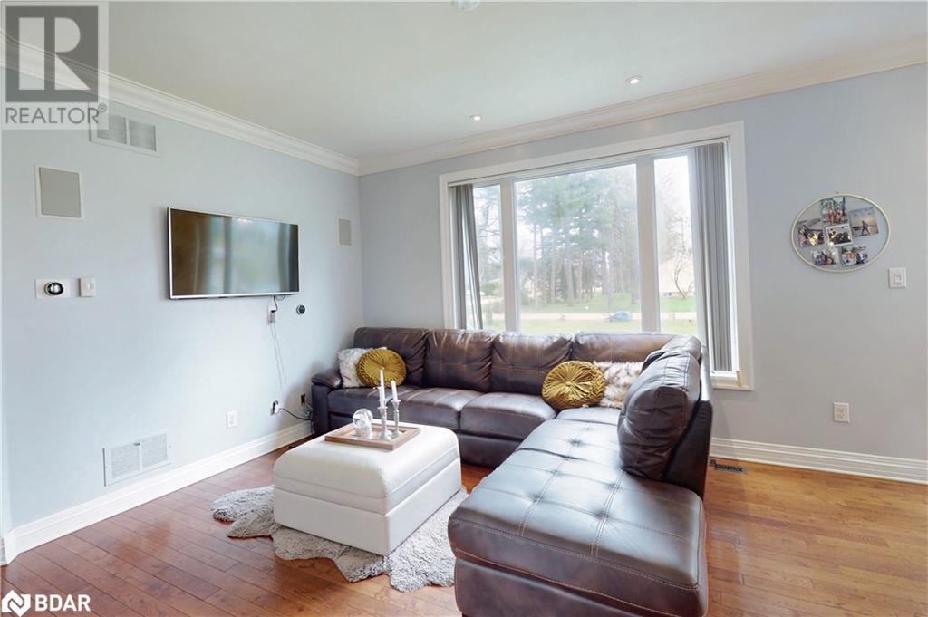 Property at 3276 TURNBULL Drive image 4