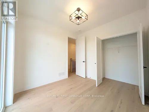 Property at 16 - 430 HEAD STREET image 4