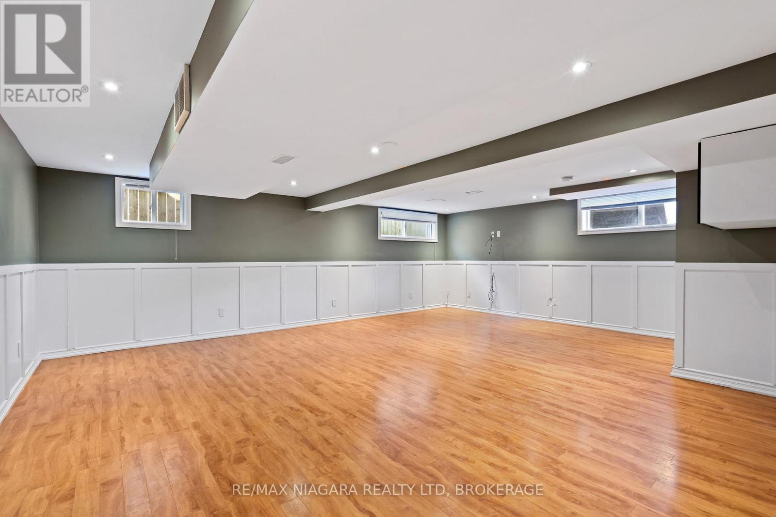 65 Waterloo Street, Fort Erie (Central), Ontario  L2A 3J8 - Photo 18 - X12131341