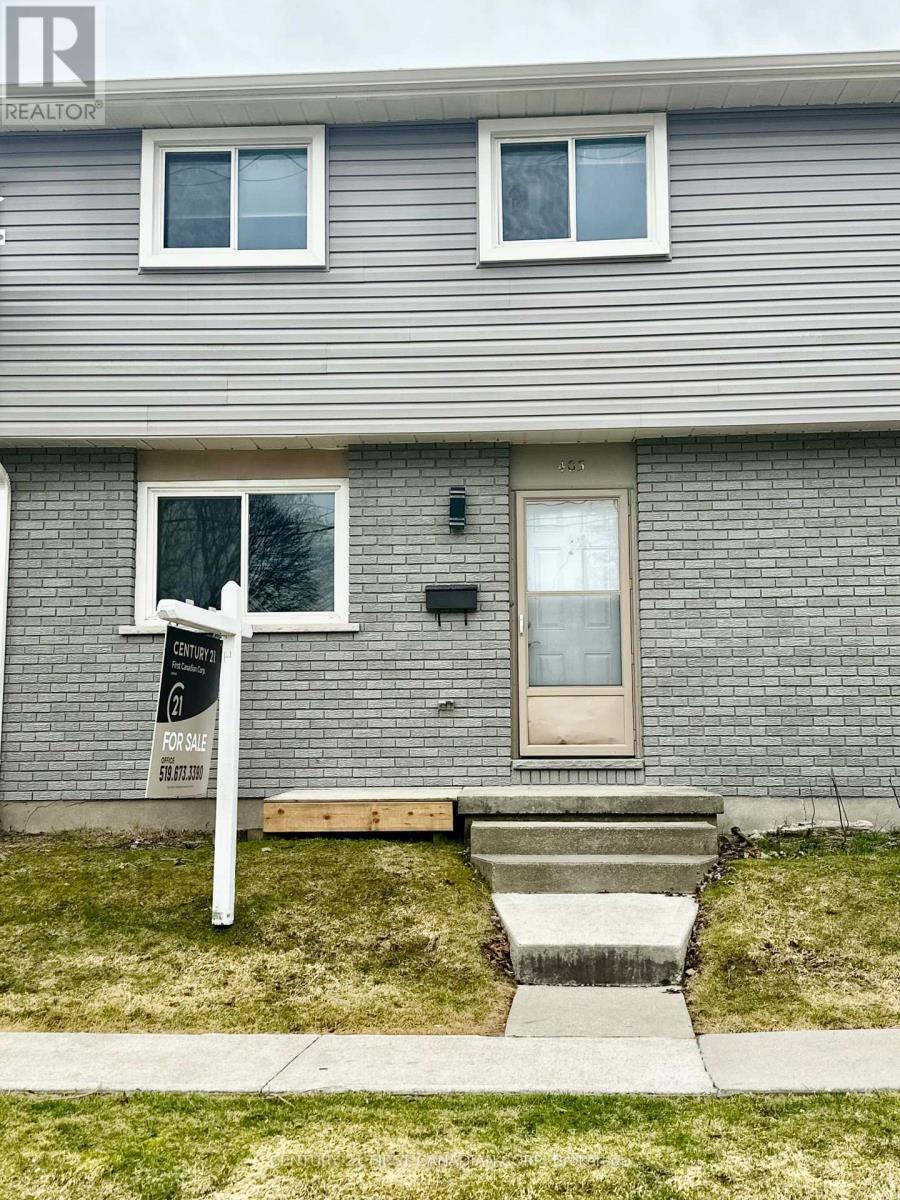 403 Griffith Street, London South, Ontario  N6K 2S3 - Photo 2 - X12131293