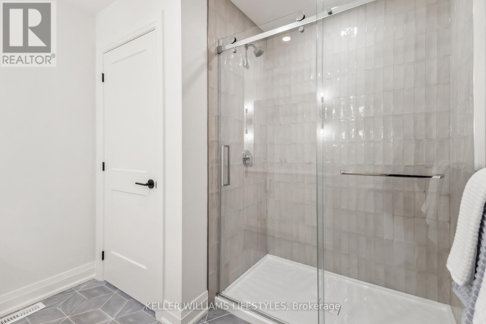 6881 Heathwoods Avenue, London South, Ontario  N6P 1H5 - Photo 30 - X12131322