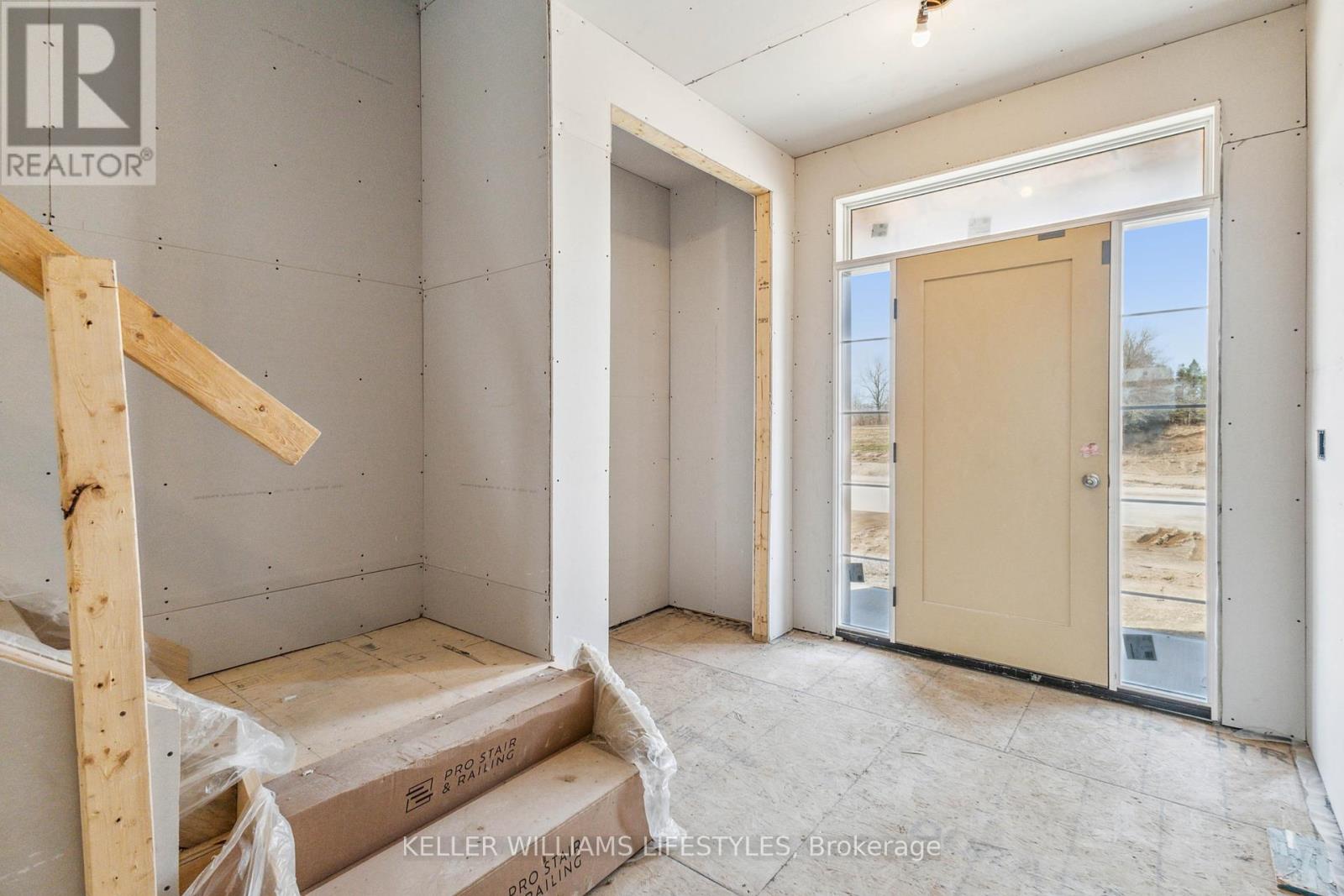 6875 Heathwoods Avenue, London South, Ontario  N6P 1H5 - Photo 2 - X12131325