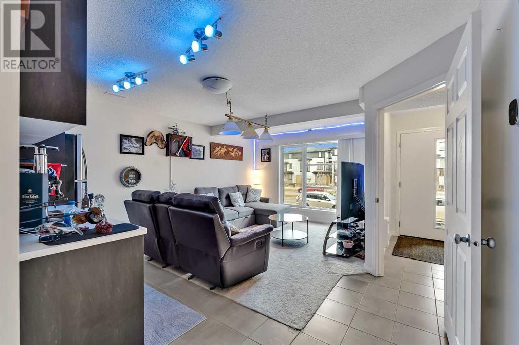 569 Savanna Boulevard Ne, Calgary, Alberta  T3J 0X3 - Photo 6 - A2206685