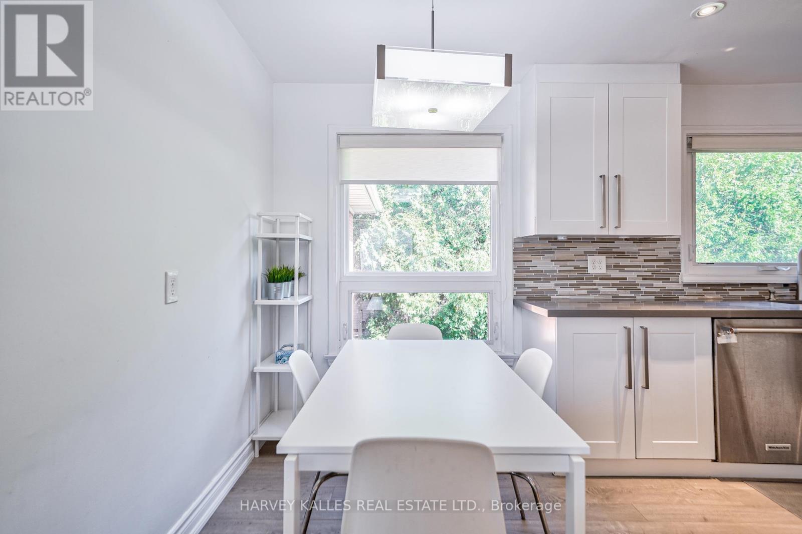 215 Searle Avenue, Toronto, Ontario  M3H 4B6 - Photo 14 - C12131044