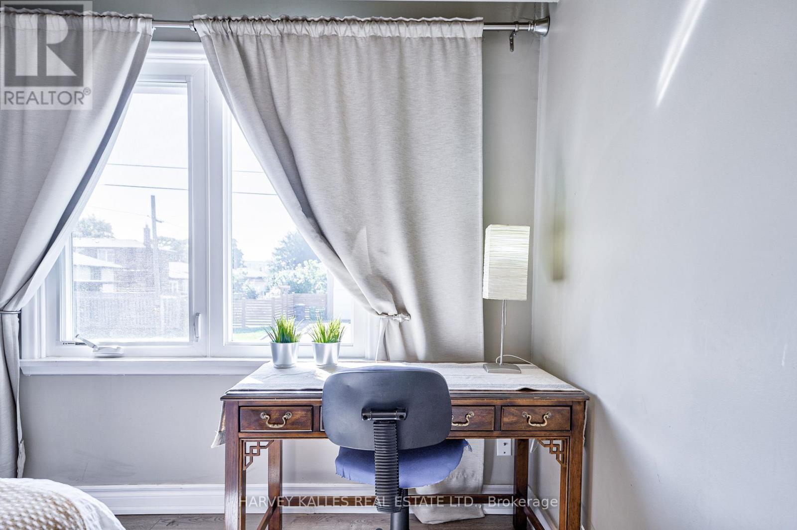 215 Searle Avenue, Toronto, Ontario  M3H 4B6 - Photo 21 - C12131044
