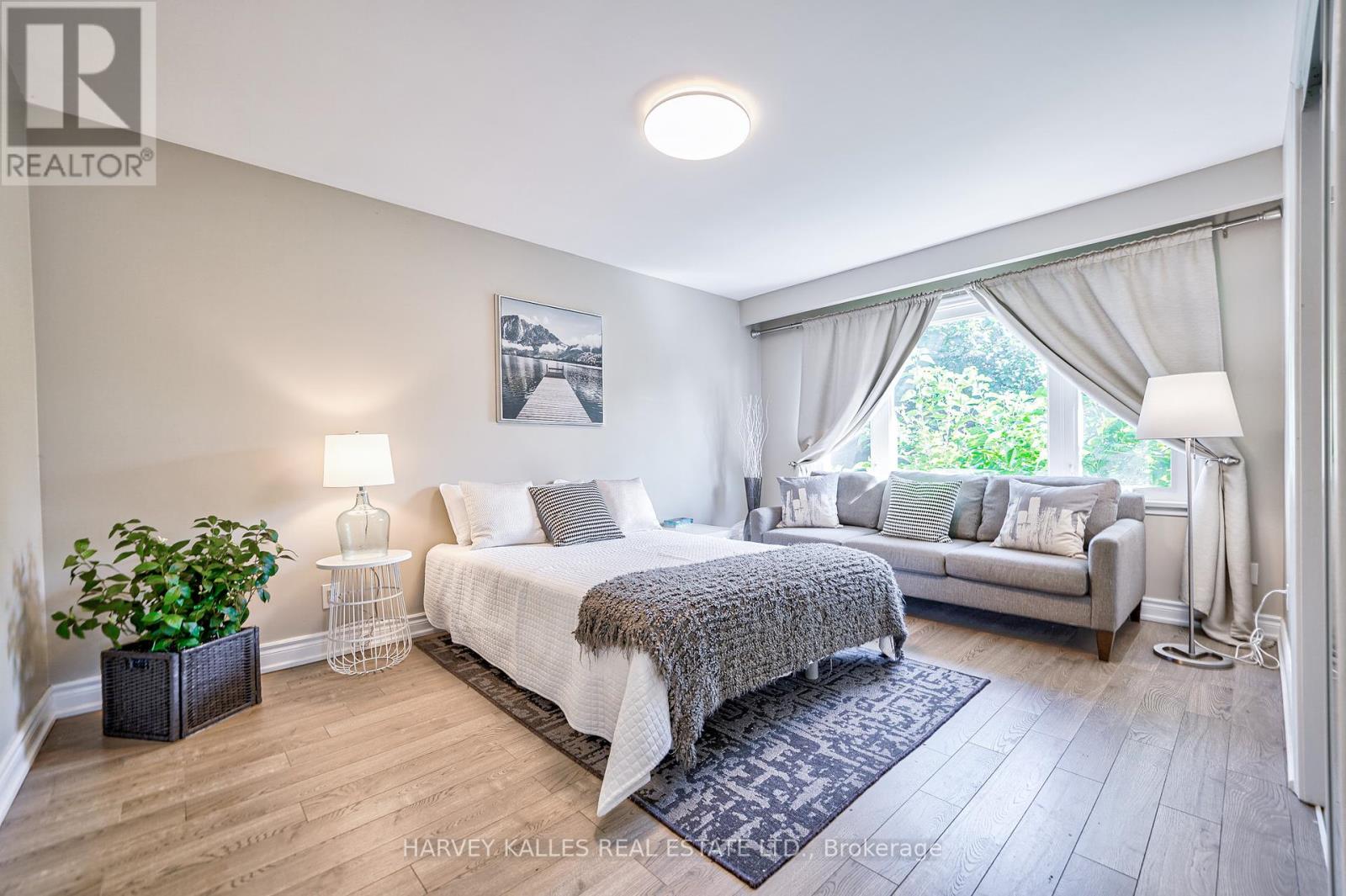 215 Searle Avenue, Toronto, Ontario  M3H 4B6 - Photo 22 - C12131044