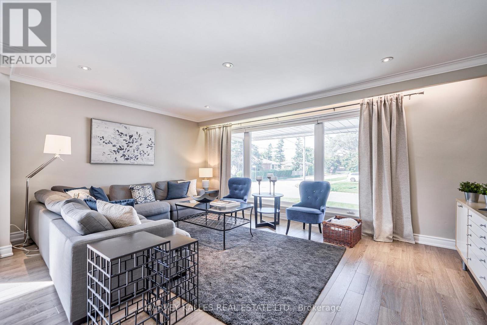 215 Searle Avenue, Toronto, Ontario  M3H 4B6 - Photo 8 - C12131044