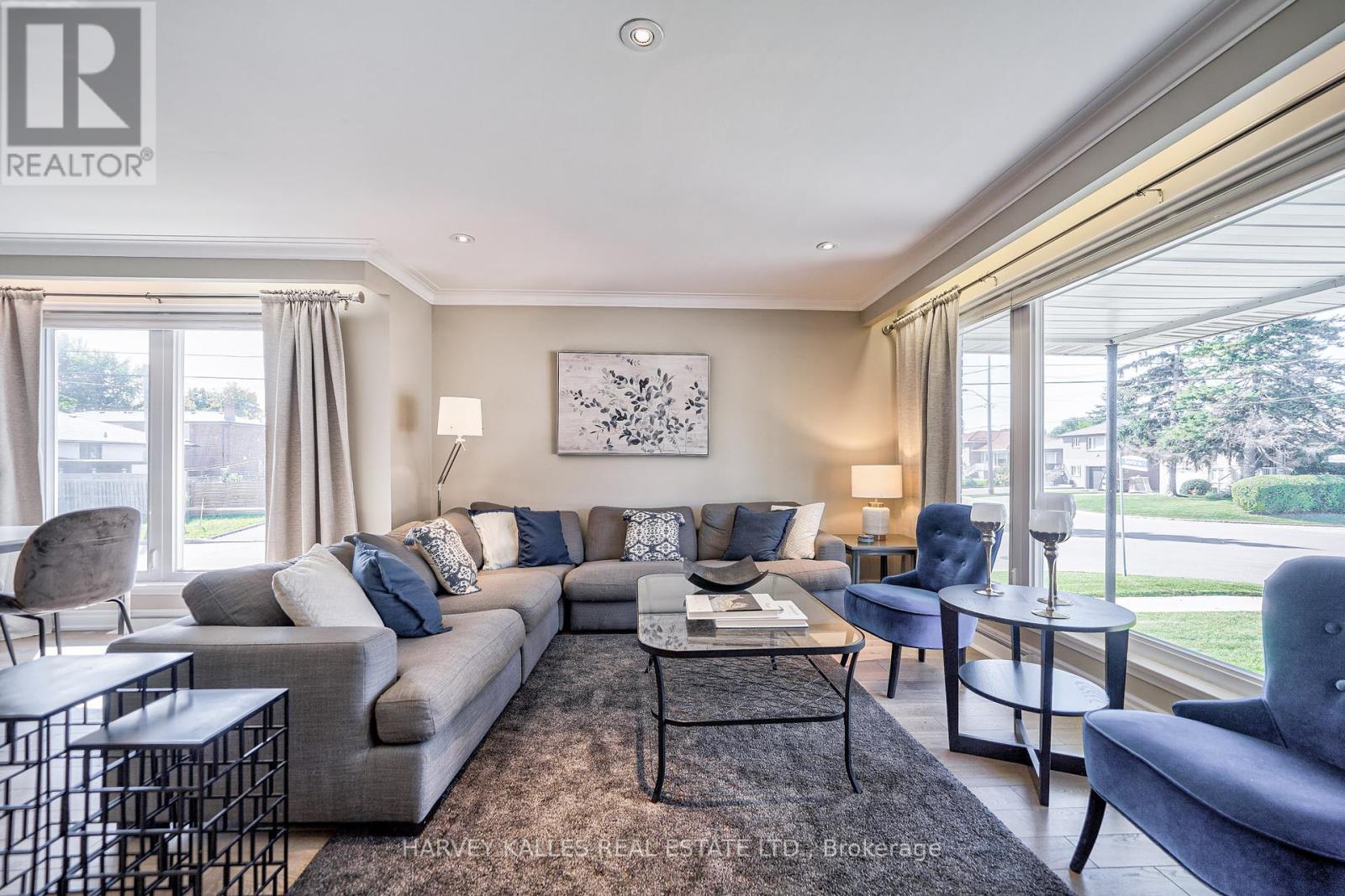 215 Searle Avenue, Toronto, Ontario  M3H 4B6 - Photo 9 - C12131044