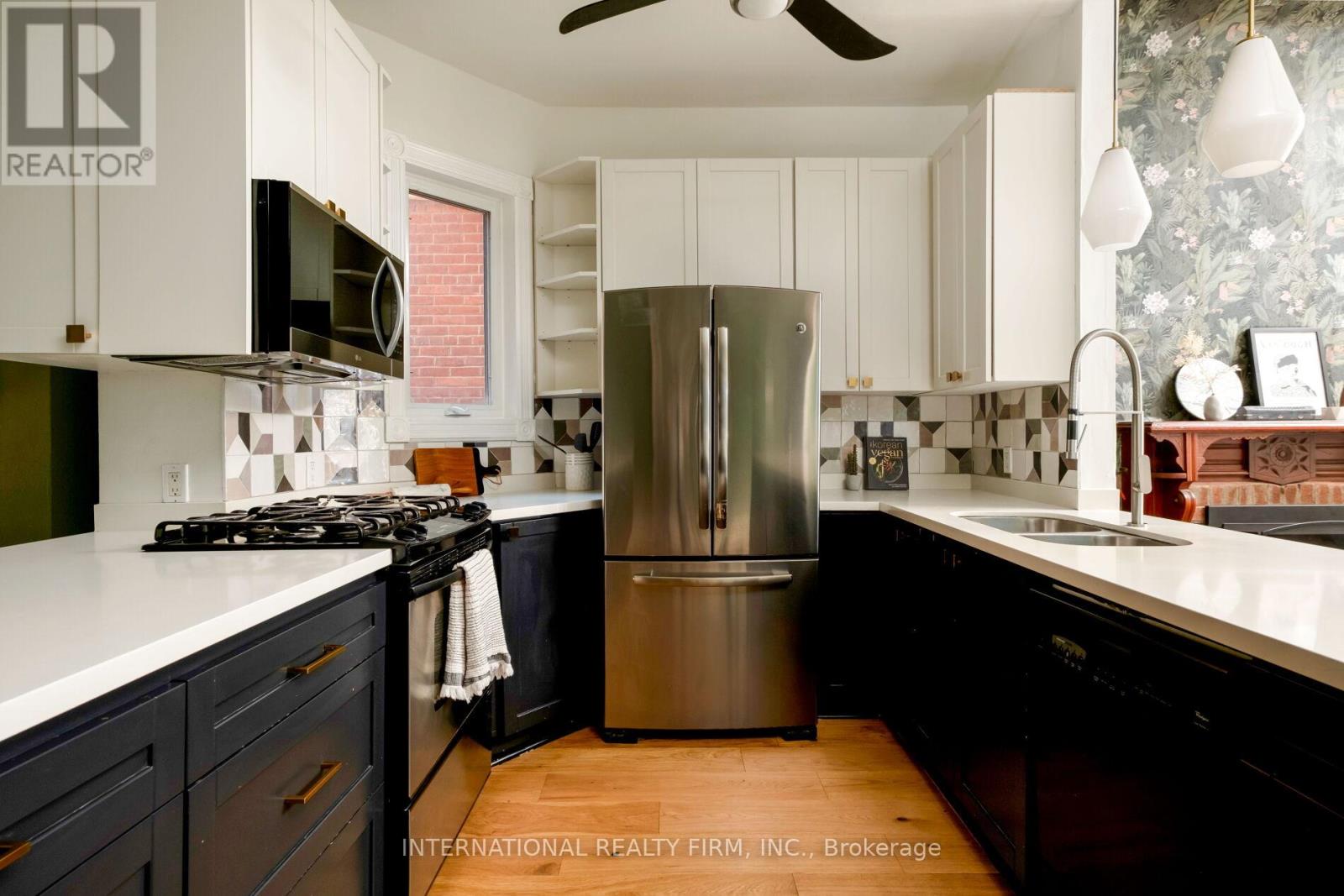 319 Markham Street, Toronto, Ontario  M6G 2K8 - Photo 8 - C12131132