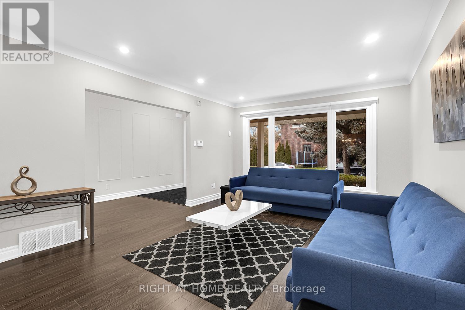 190 Northwood Drive, Toronto, Ontario  M2M 2K4 - Photo 11 - C12131178