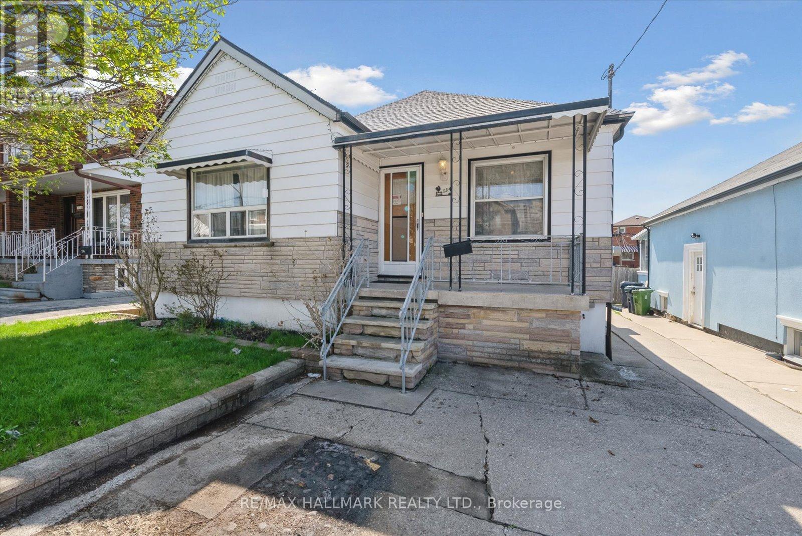 Property at 134 MAGNOLIA AVENUE image 2