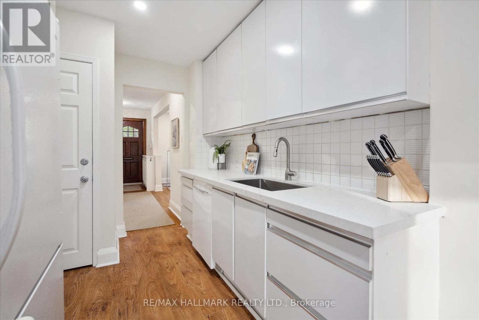 30 Nursewood Road, Toronto, Ontario  M4E 3R8 - Photo 10 - E12131211