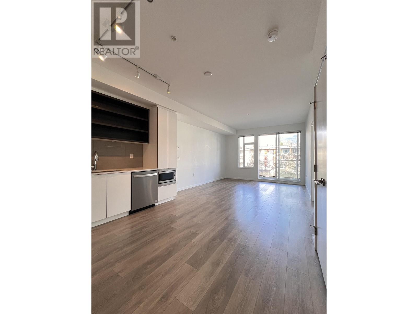 319 725 Marine Drive, North Vancouver, British Columbia  V7M 0G2 - Photo 12 - R2999657