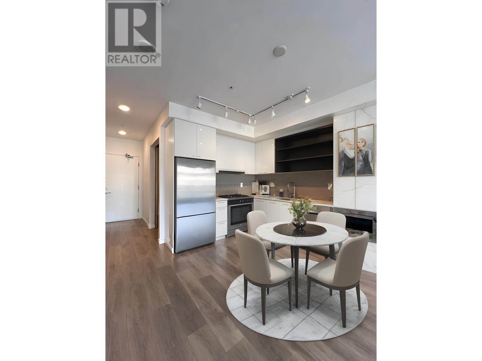319 725 Marine Drive, North Vancouver, British Columbia  V7M 0G2 - Photo 2 - R2999657