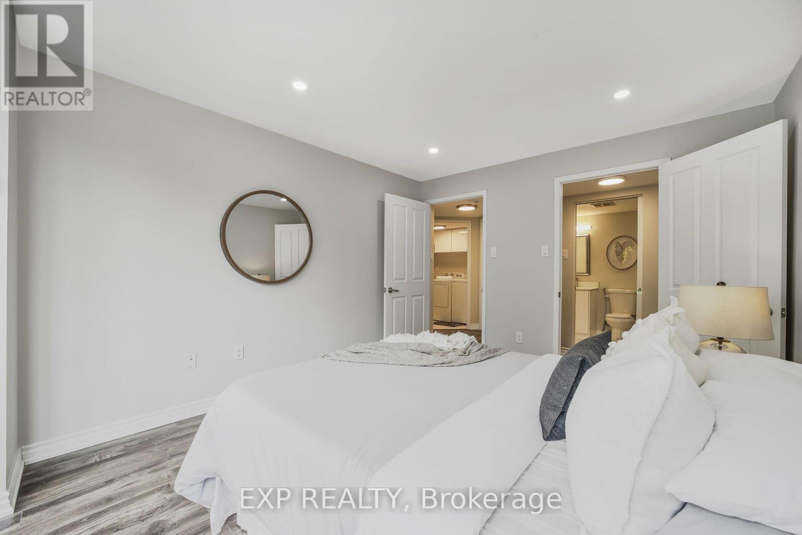 306 - 7250 Yonge Street, Vaughan, Ontario  L4J 7X1 - Photo 17 - N12131075