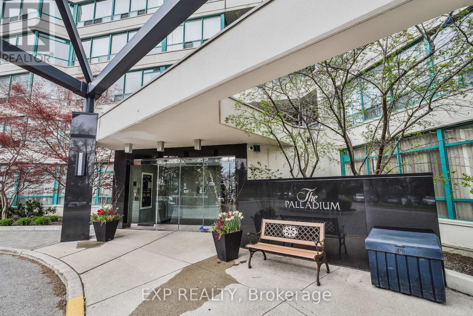 306 - 7250 Yonge Street, Vaughan, Ontario  L4J 7X1 - Photo 3 - N12131075