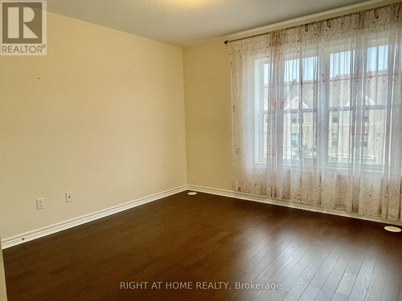 64 Cathedral High Street, Markham, Ontario  L6C 0P3 - Photo 10 - N12131106