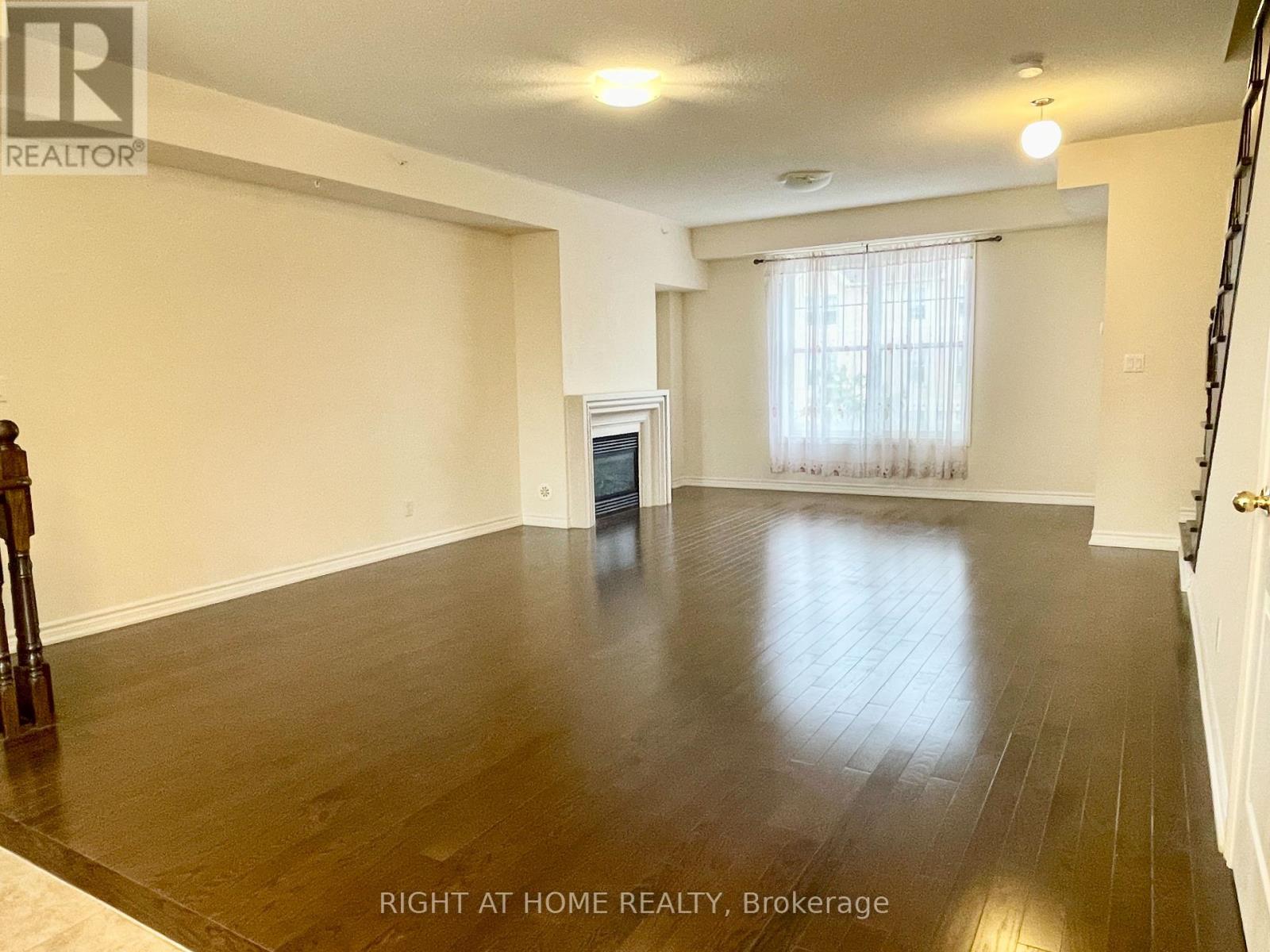 64 Cathedral High Street, Markham, Ontario  L6C 0P3 - Photo 2 - N12131106