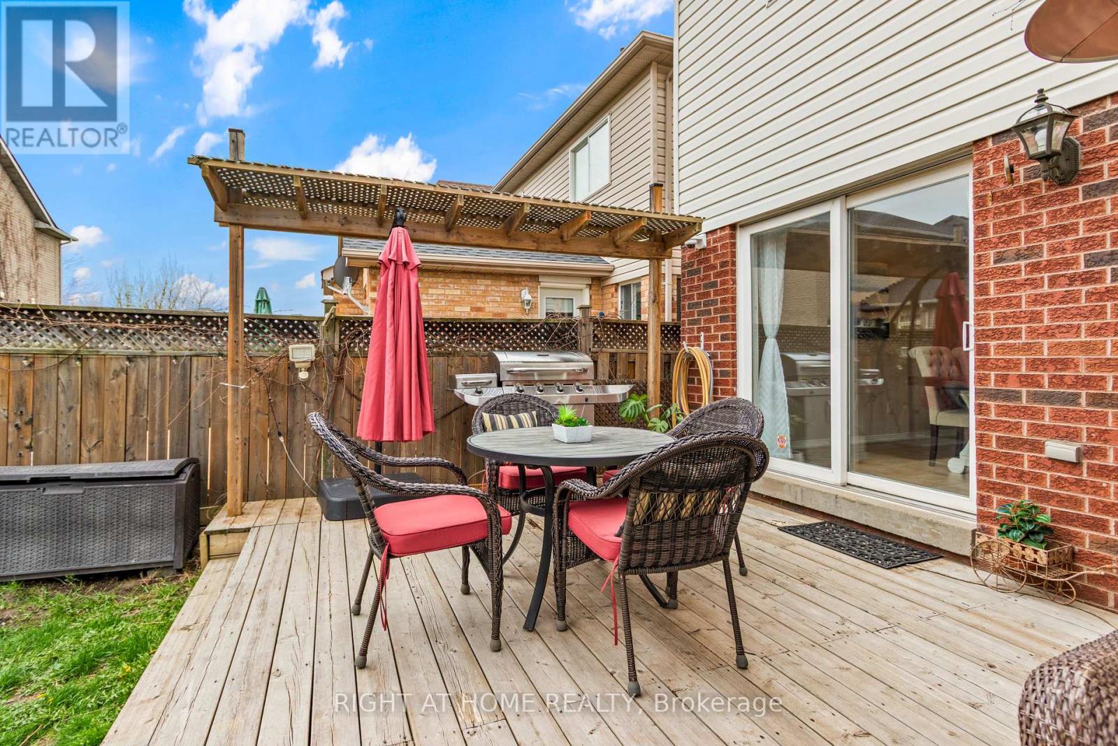 609 Mcbean Avenue, Newmarket, Ontario  L3X 2L5 - Photo 45 - N12131131