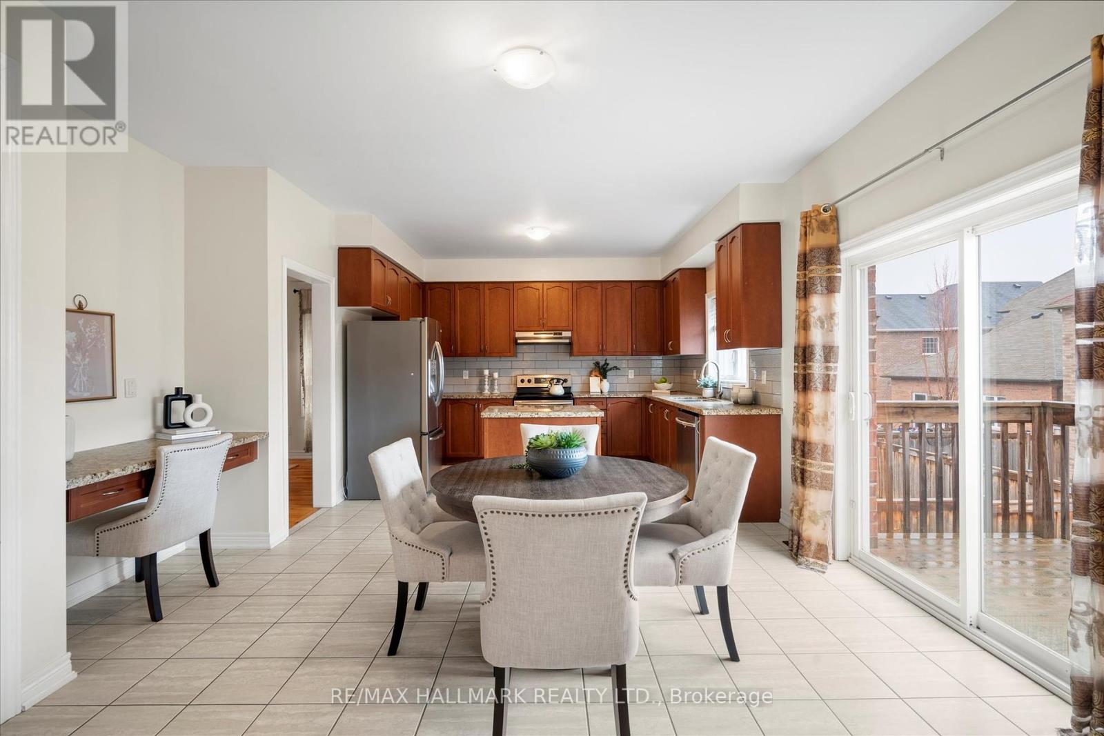 1377 Lormel Gate, Innisfil, Ontario  L0L 1W0 - Photo 19 - N12131183