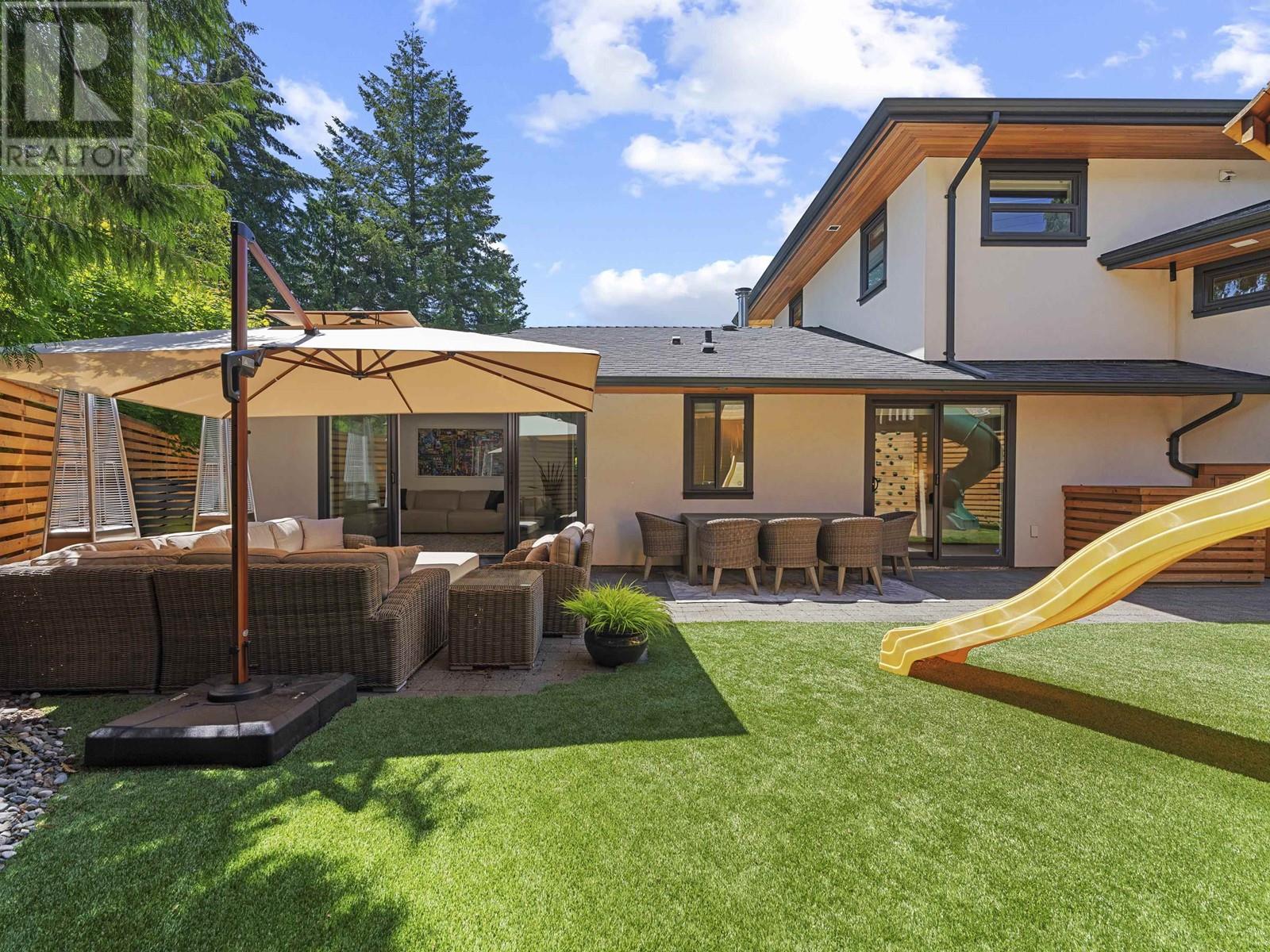 3404 Ayr Avenue, North Vancouver, British Columbia  V7R 1K6 - Photo 2 - R2999693