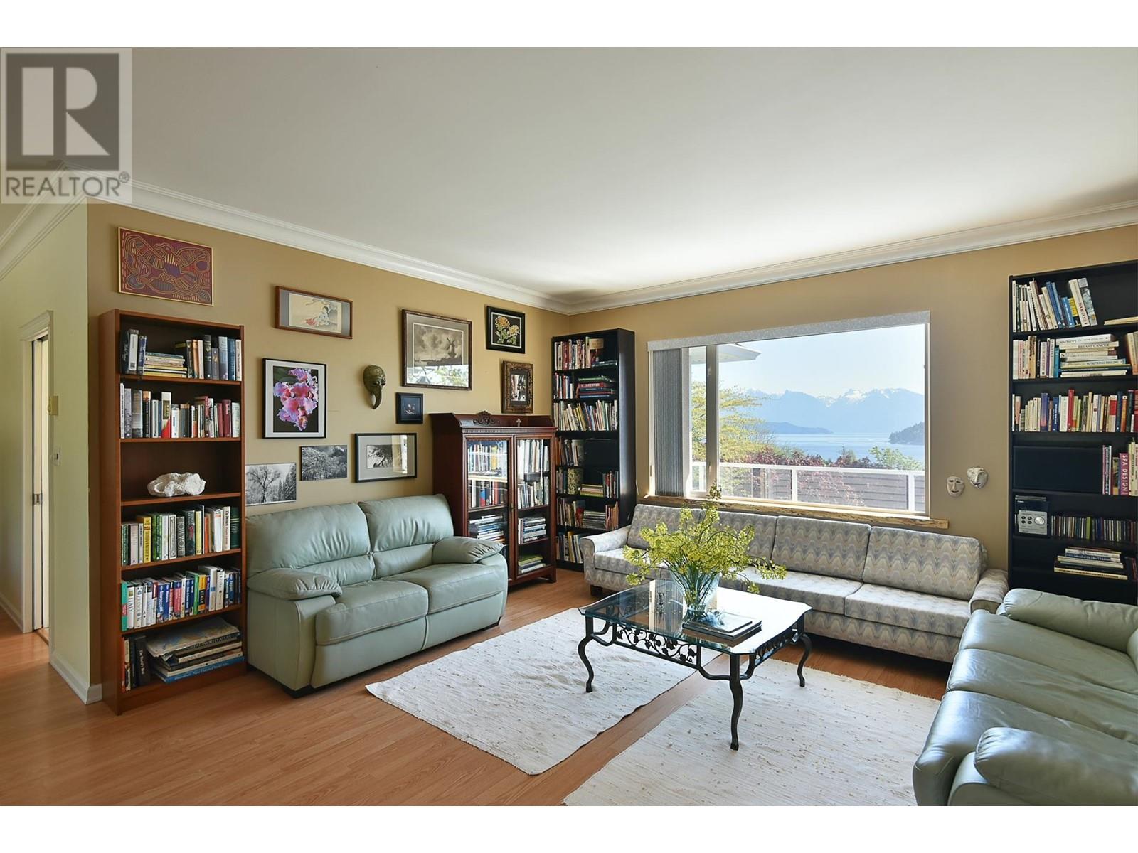Property at 590-592 N FLETCHER ROAD image 2