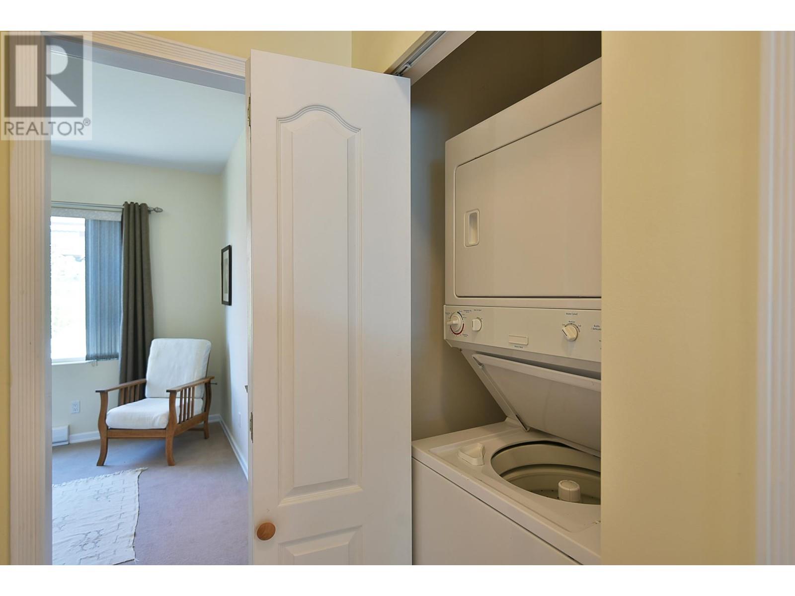 590-592 N Fletcher Road, Gibsons, British Columbia  V0N 1V9 - Photo 28 - R2999702