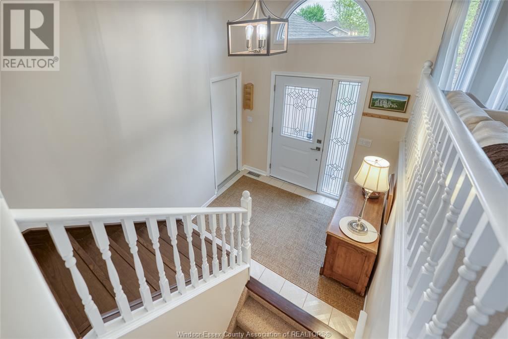 Property at 206 MAPLEWOOD DRIVE image 4