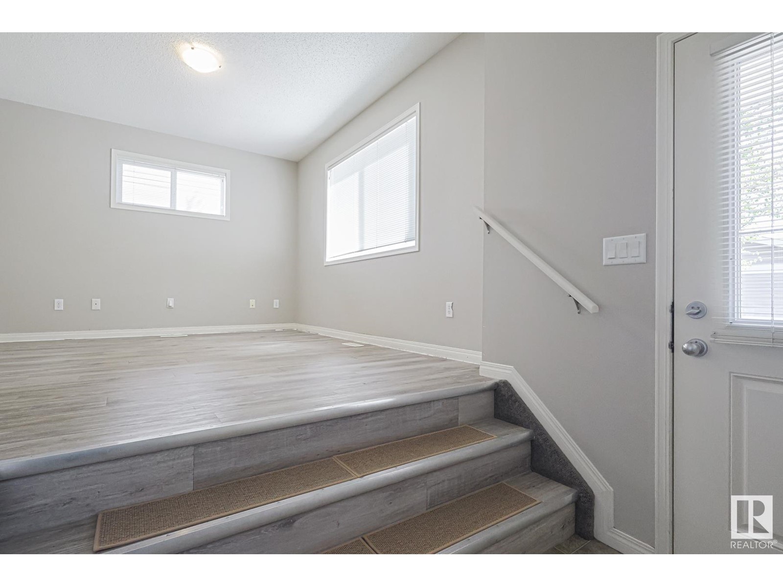 Property at #21 130 HYNDMAN CR NW image 2