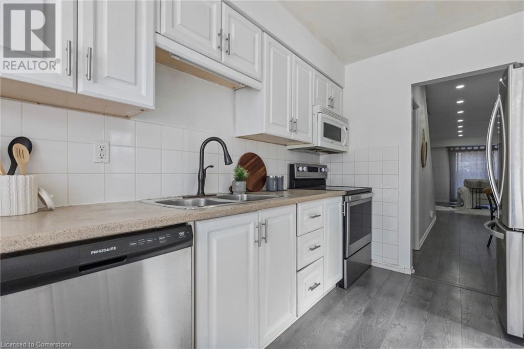 66 Arbour Glen Crescent, London, Ontario  N5Y 1Z9 - Photo 5 - 40725857