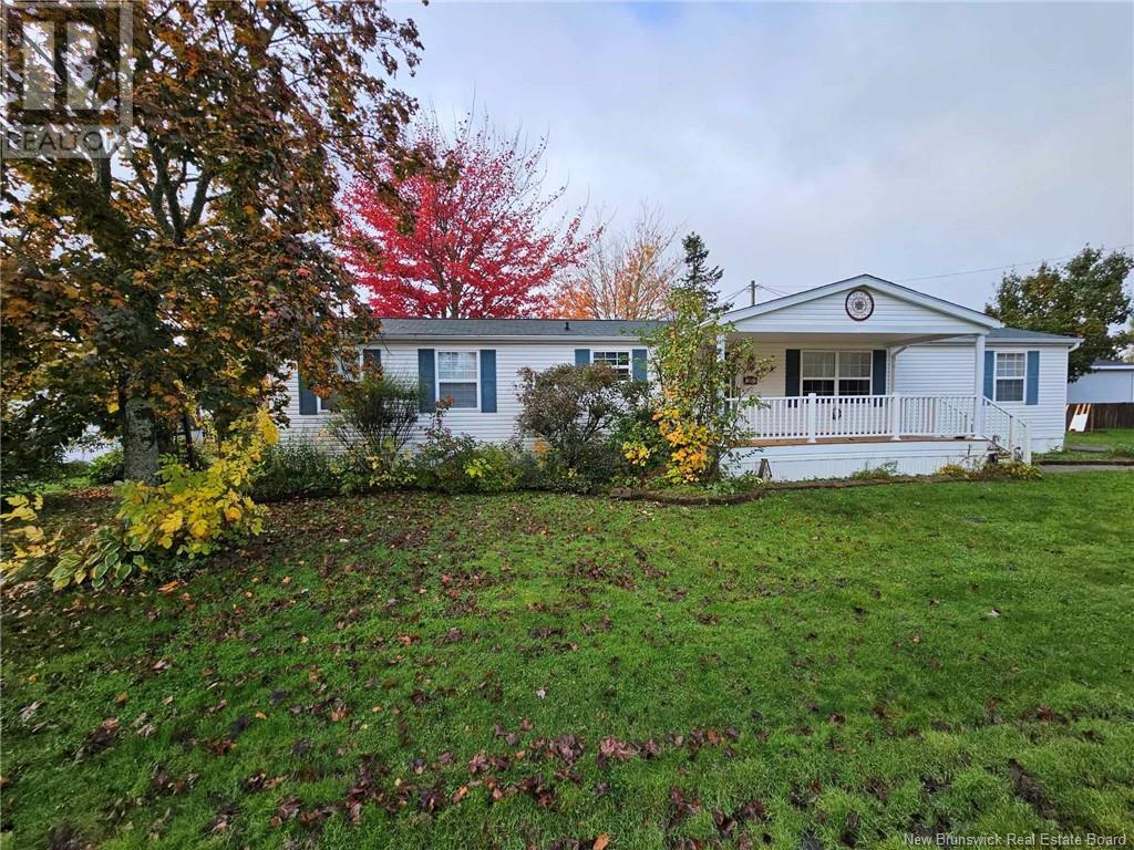 Property at 30 Blue Jay Street image 2