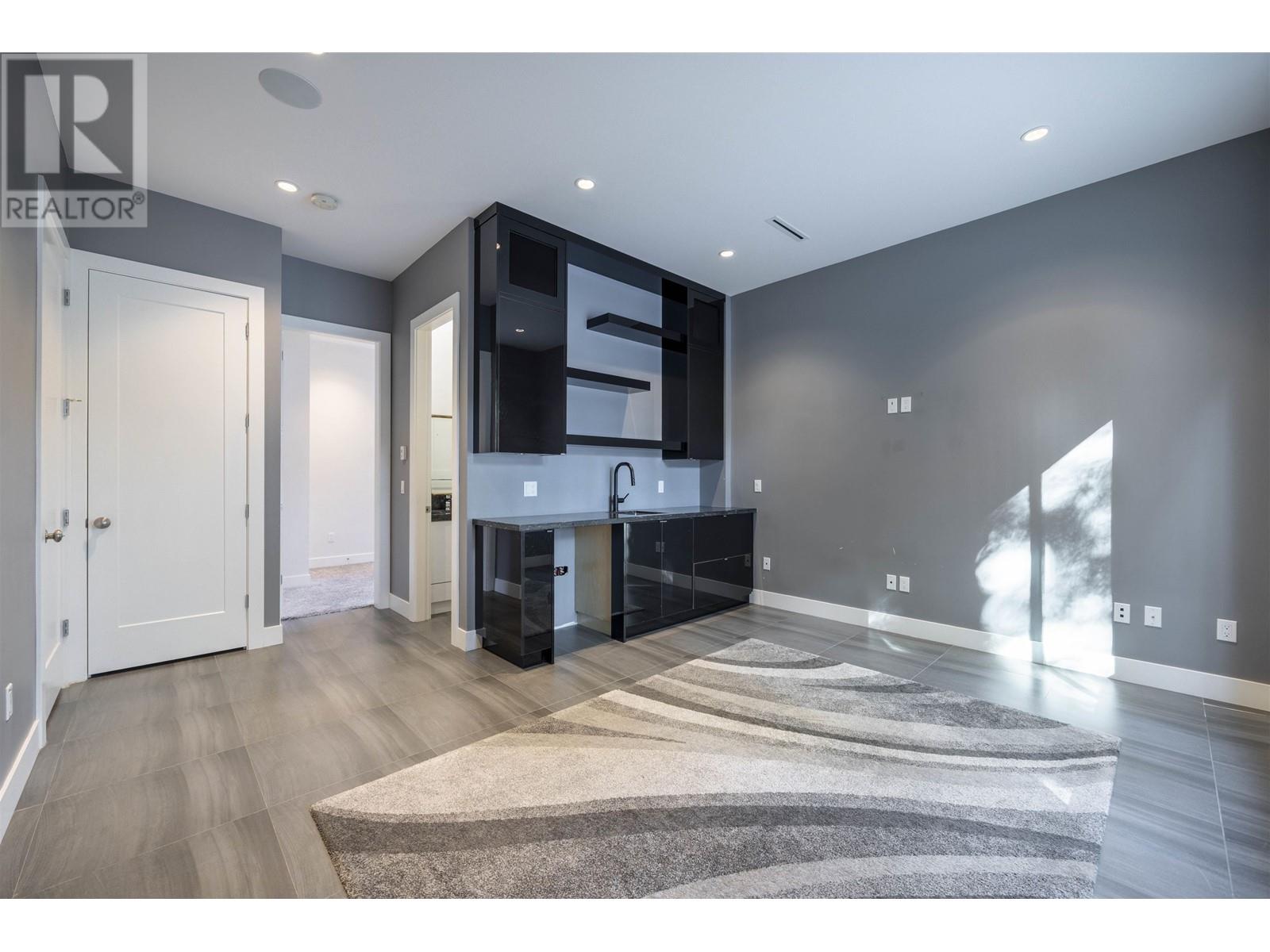 5724 16a Avenue, Tsawwassen, British Columbia  V4L 1H9 - Photo 11 - R2965944