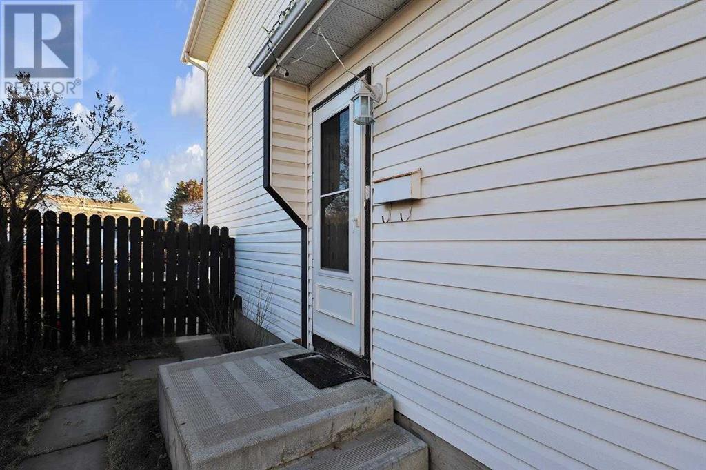 Property at 191 Deerview Way SE image 3