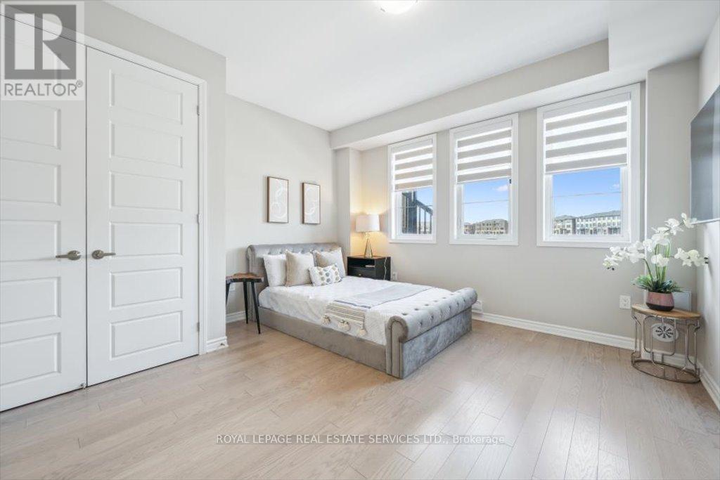 Property at 3043 JOHN MCKAY BOULEVARD image 5